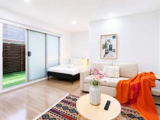 Brunswick Convenience 1BR Home - 0