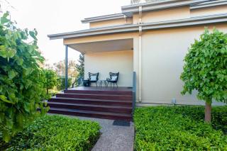 The Gums - Echuca Holiday Homes - 9