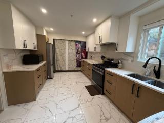 Vancouver Downtown Cozy Room Near FIFA Stadium - Free Parking & Fast Wi-Fi - 5