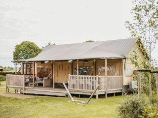 Tent house for 8 people in Kesteren - 0