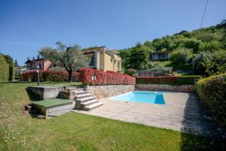 ApartmentsGarda - Volpara Essential Pool Living - 2