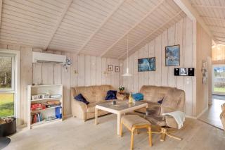 Cozy Cottage In Lyngså Near Sæby - 3