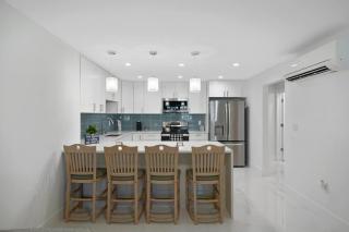 East Beach Apart by Dream Vacation unit 2 - 1