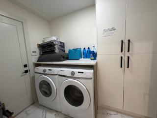 Vancouver Downtown Cozy Rooms- 10 Min Walk to FIFA Stadium - Free Parking - 2