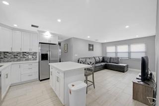Lake house unit 1 by Dream Vacation - Davie - 9