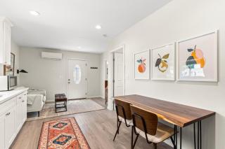 Simi-Valley Apartment by Dream Vacation - 6