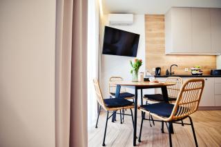 Peart 3 by Housine - 2
