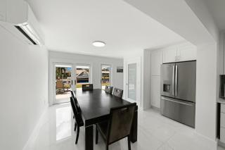 Dania Beach Unit 1 by Dream Vacation - 4