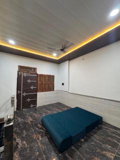 Krishnapriya Stays Vrindavan - 6