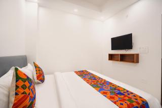 FabHotel Ostan Stayz 15 - Noida Sector-15 - 1