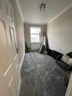 Town Centre, Beaches, Car Parking & Fast WIFI - 5