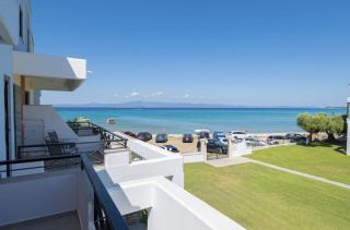 Superb Seafront Maisonette - 0