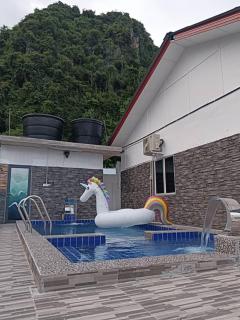 JR Hillview Batu Caves Homestay - Landed property with sharing pool - 0