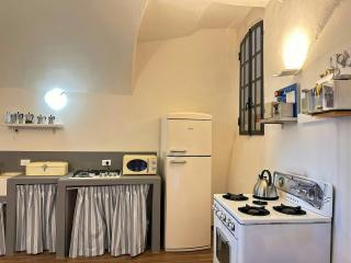 Historic Apartment With Views Of Abruzzo Valley - 6