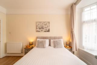 A Spacious, Modern City Centre Retreat in the Heart of Worcester - 9