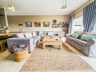 Coastal Holiday Apartment - 0