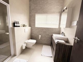 Coastal Holiday Apartment - 4