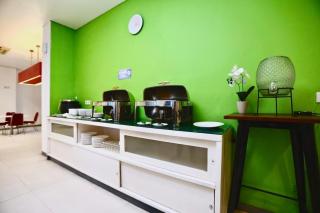 TreePark Hotel Jakarta Airport - 2