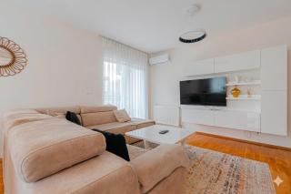 Fully furnished apartment in Street C - 4
