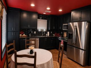 Toad-Ally Cozy Cottage - Conway Getaway - 7