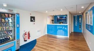Travelodge Washington A1 (M) Northbound - 1