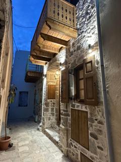 Nisyrian Memories- Traditional wood & stone house - 1