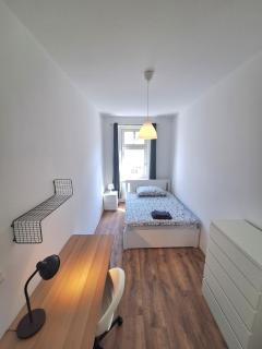 Brand new 5 bedroom in Top Location - 9