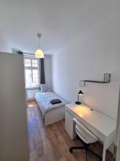 Brand new 5 bedroom in Top Location - 4