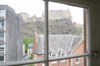 BnBNova - 1BR - Edinburgh Castle Views - 9