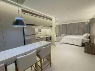 FR1103B Estúdio moderno com cama king e garagem - 4