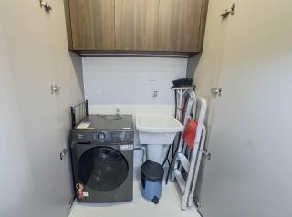 FR1103B Estúdio moderno com cama king e garagem - 1