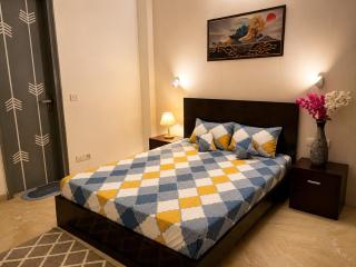 Elite Comfort Suites Near Medanta Hospital - 6