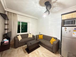 Prime Location! Bright Flat near University St - 0