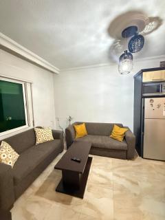 Prime Location! Bright Flat near University St - 3