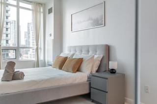 1 Bedroom Condo in Downtown Toronto - 0