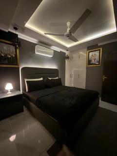 Luxury 2bed Apart Bahria Town Lahore - 2