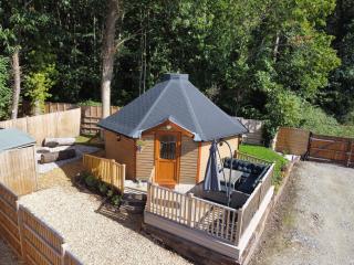 Woods Meadow Glamping - 9