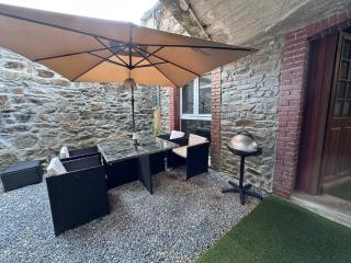Characteristic Granville house for 8 people Patio and Ping-Pong table - 7