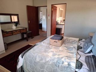 Charming 2-Bedroom House Rental in Scenic Dullstroom - 8