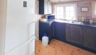 Traditional Family Cabin By Idyllic Tarn - 5
