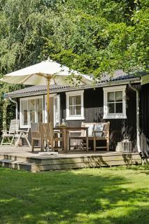 Autentisk Træhus Sommerhus Med Vild Have - 4