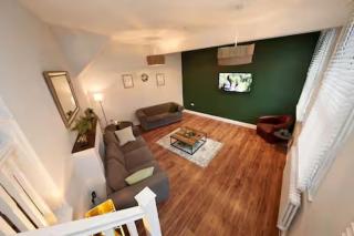 City Centre House, Sleeps 7, Parking Available, Perfect for Groups & Families - 6