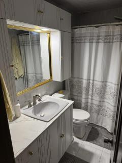 King Bed 1st Floor apartment Great location - 7