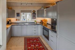 Modern Family Cabin Near Jotunheimen - 5