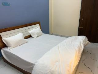 Divine House - 0