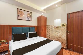 Super Townhouse Kali Ghat Prayagraj Formerly Ramesh Palace - 9