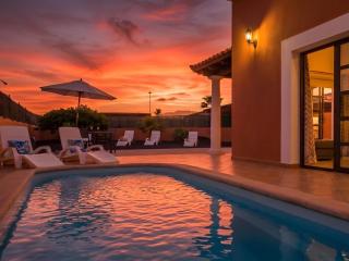 Villa Joy Private Pool Corralejo By Holidays Home - Corralejo - 9