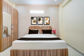 Super Townhouse Sector 18 Udhyog Vihar - 2