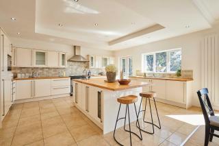 Host & Stay - Forest View Lodge - 1