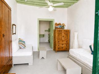 Hidesign Athens Traditional Stone House in Kea's Port - 5